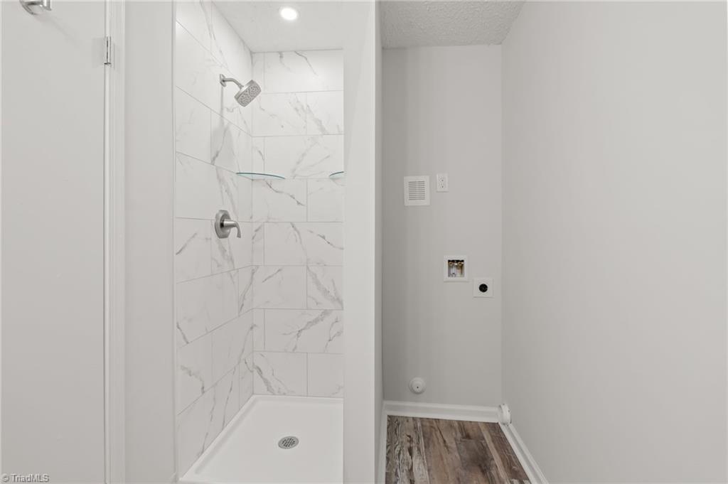 property viewer photo 27
