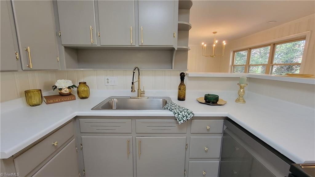 property viewer photo 2