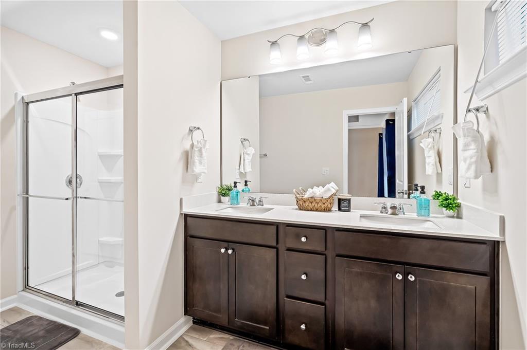 property viewer photo 27
