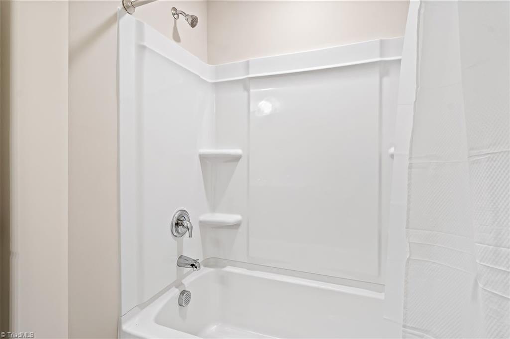 property viewer photo 38
