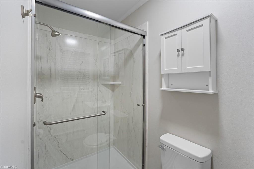 property viewer photo 16