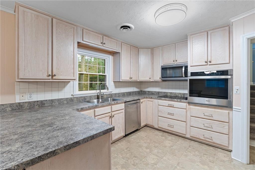 property viewer photo 9
