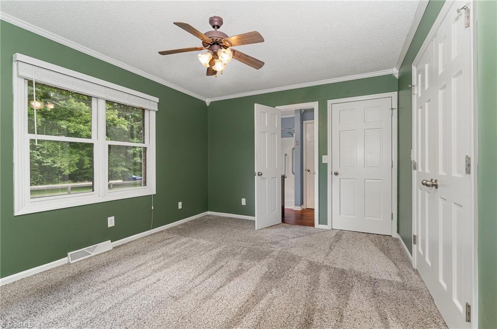 property viewer photo 16