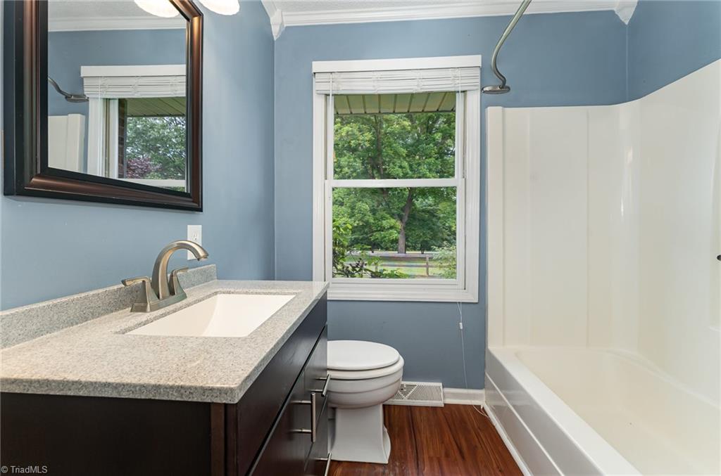 property viewer photo 18