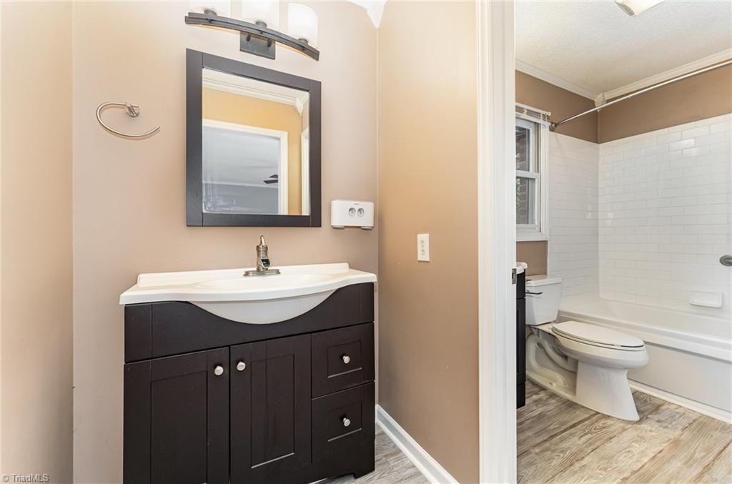 property viewer photo 25