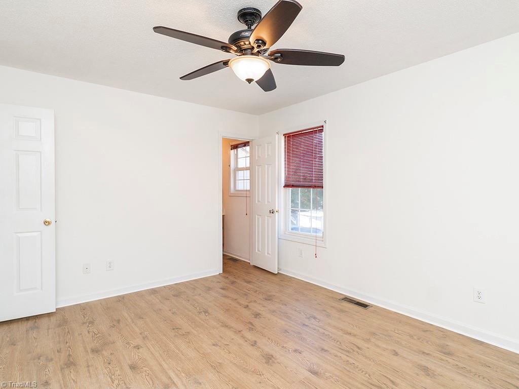 property viewer photo 15