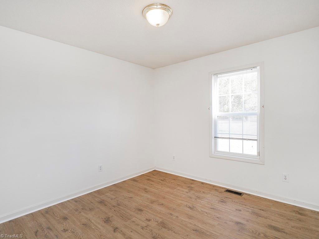 property viewer photo 20