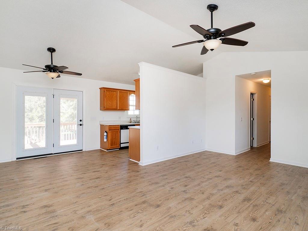 property viewer photo 6