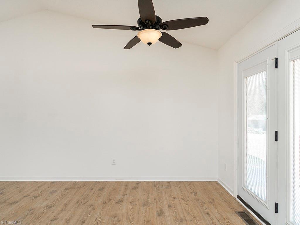 property viewer photo 8