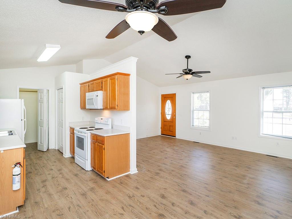 property viewer photo 9