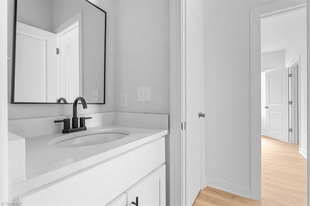 property viewer photo 17