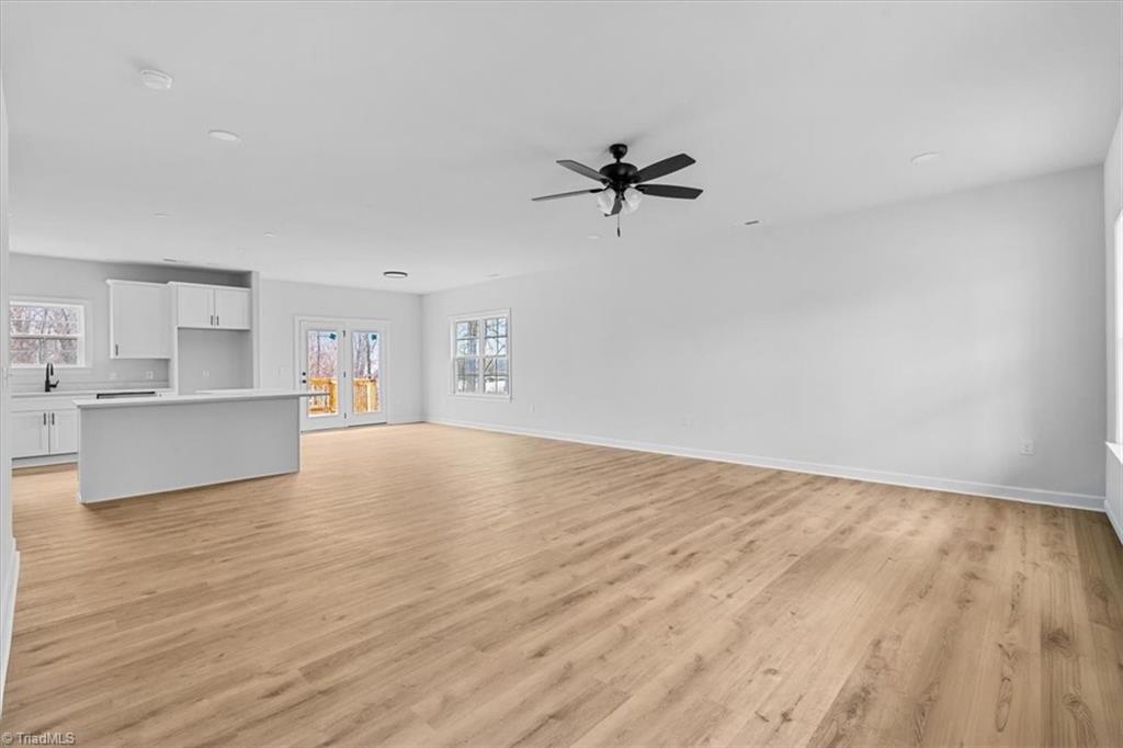property viewer photo 2
