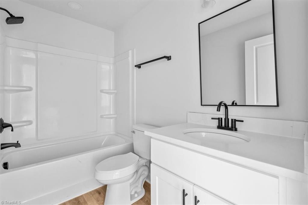 property viewer photo 37
