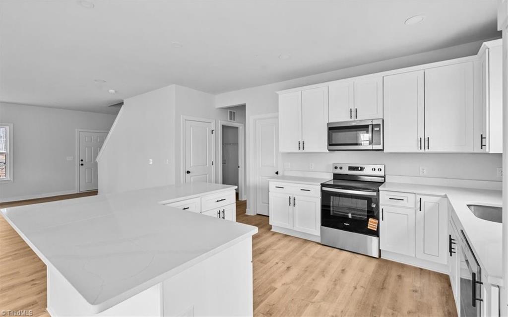 property viewer photo 7