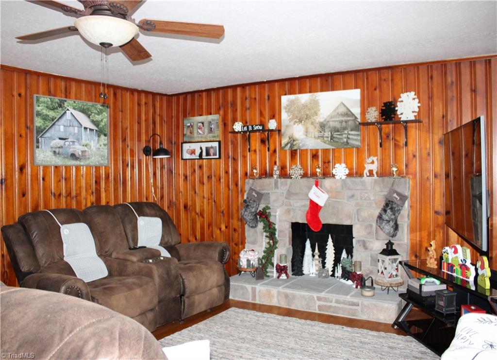 property viewer photo 5