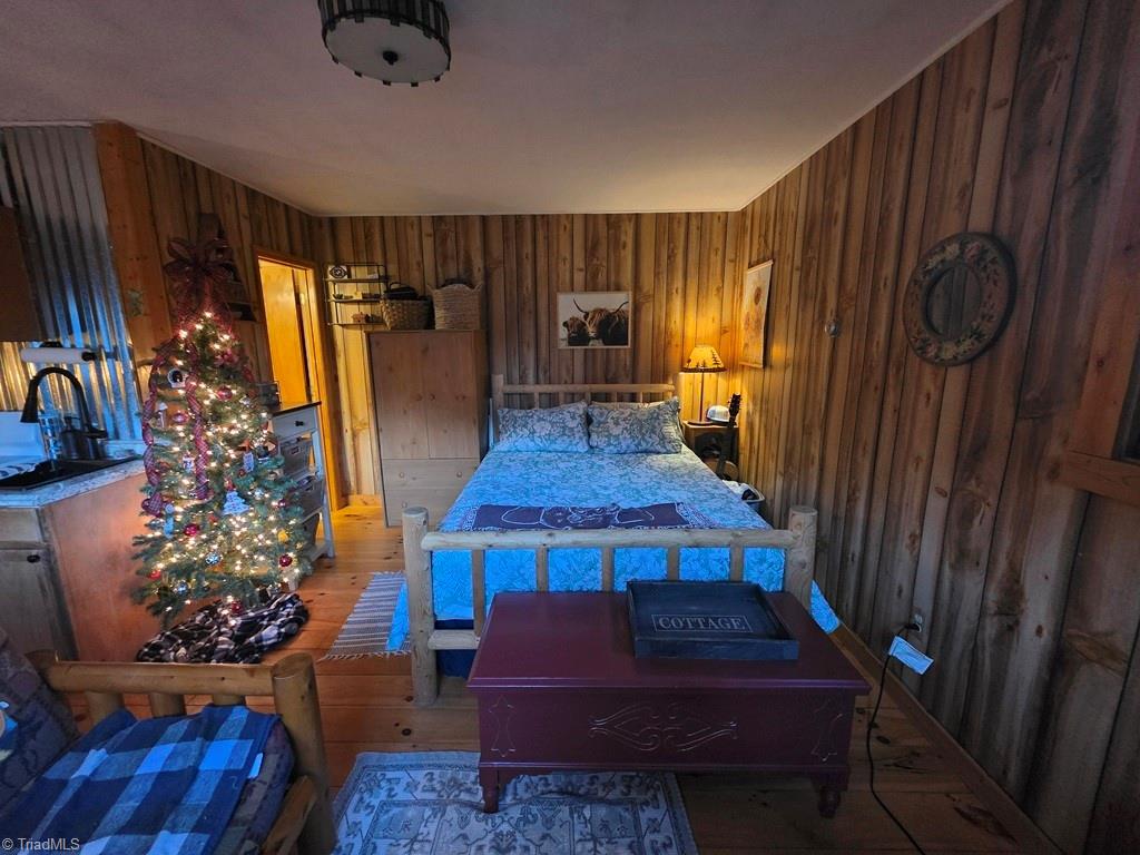 property viewer photo 10