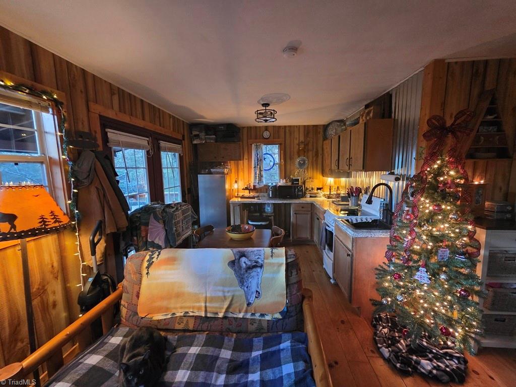 property viewer photo 8