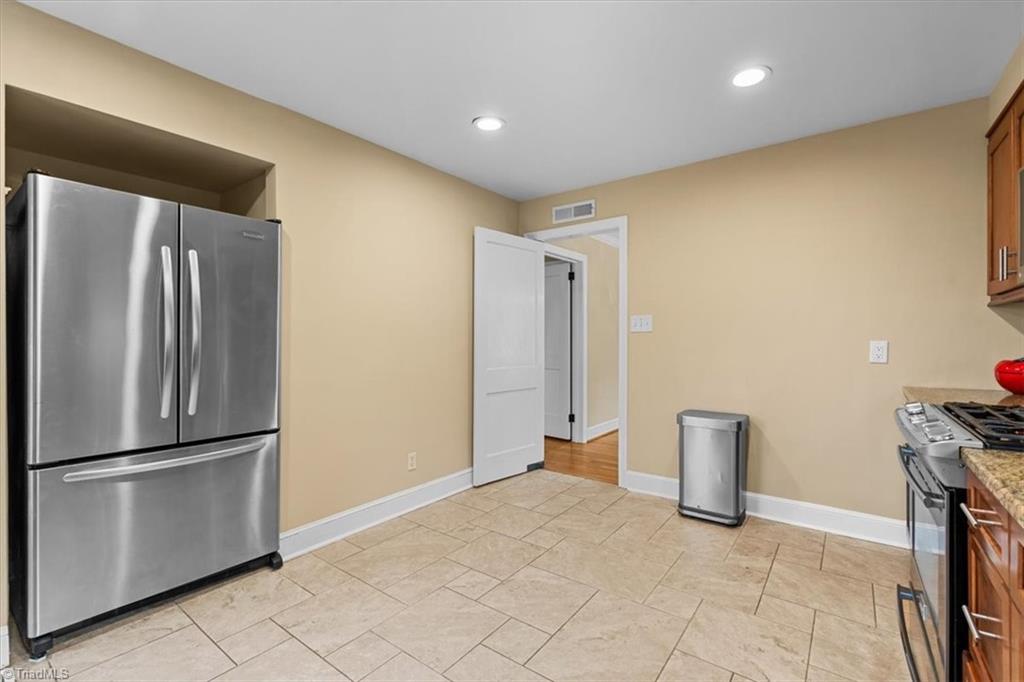property viewer photo 15