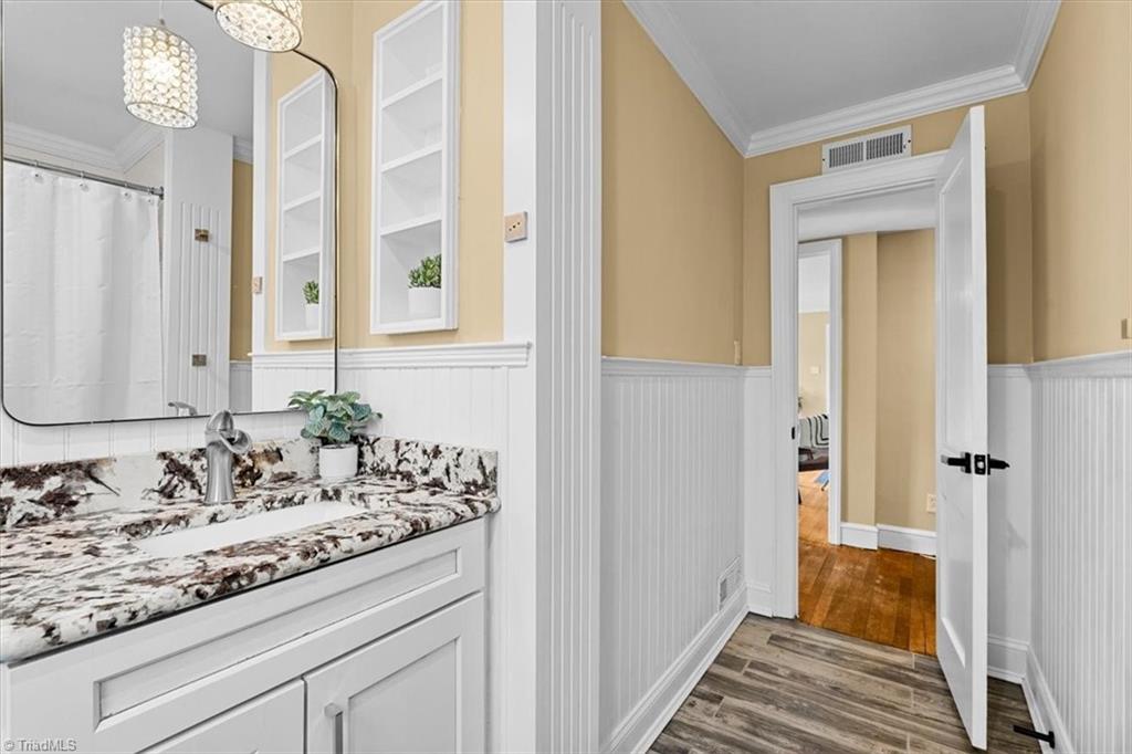 property viewer photo 22