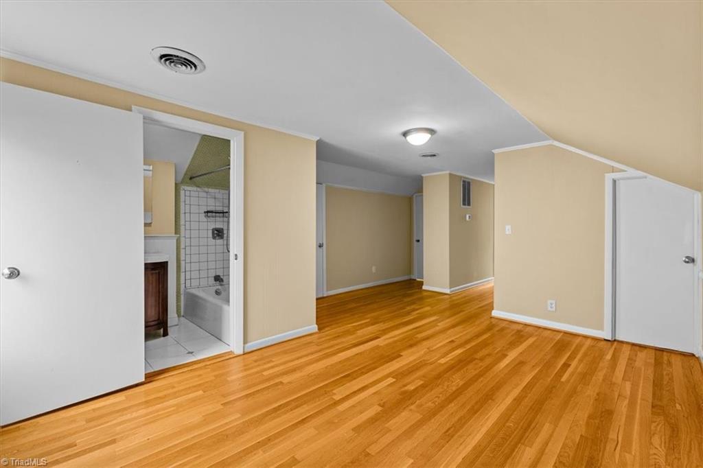 property viewer photo 30