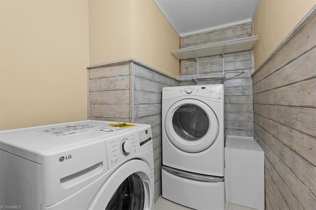 property viewer photo 33