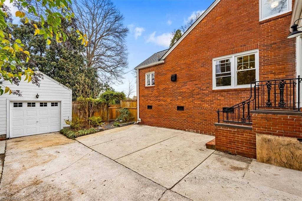 property viewer photo 36