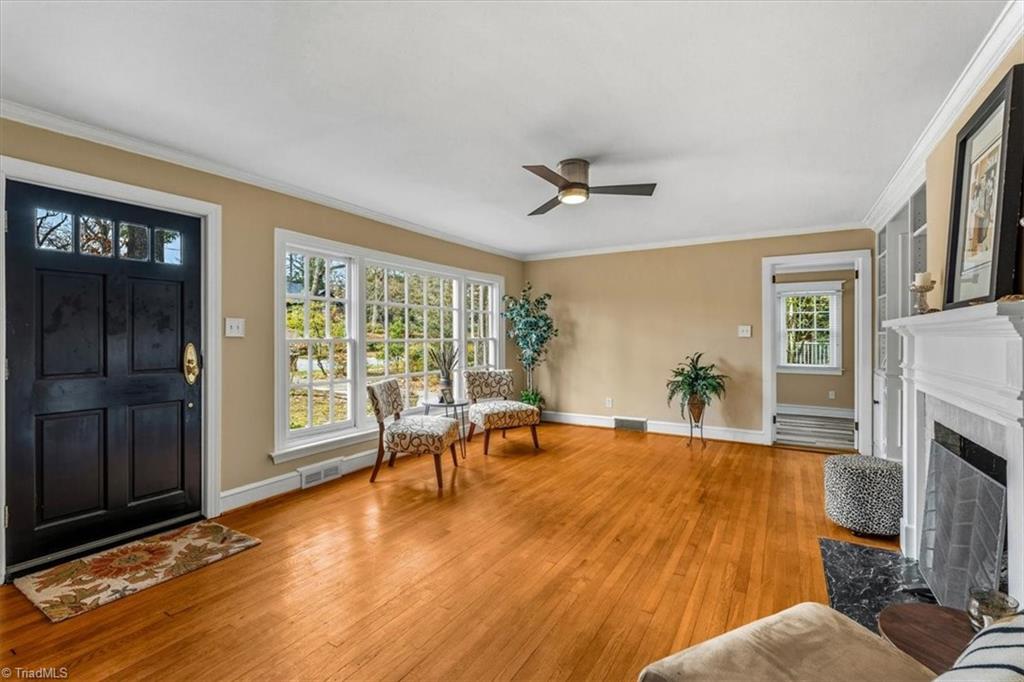 property viewer photo 4