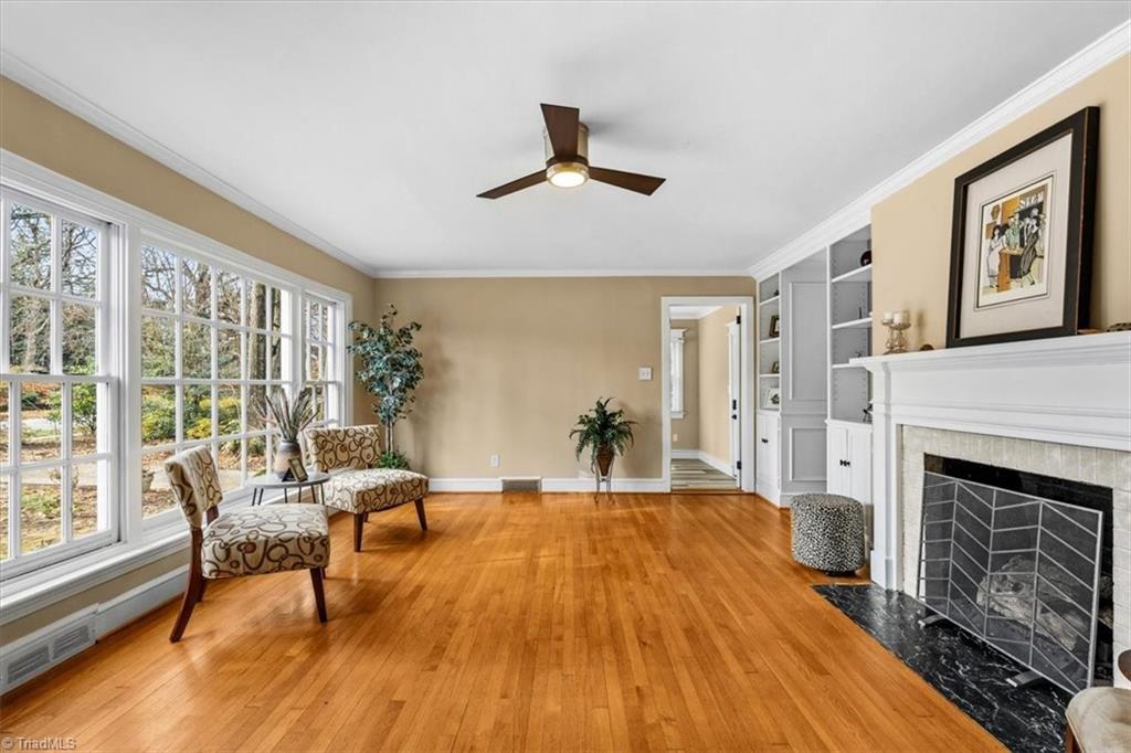 property viewer photo 7