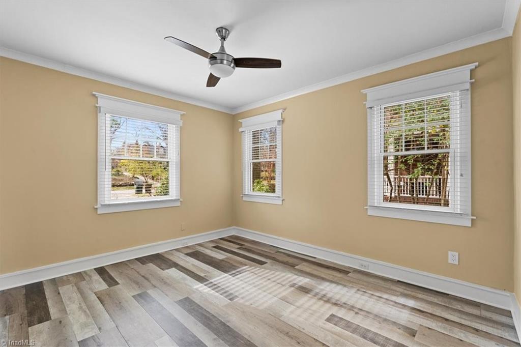 property viewer photo 9