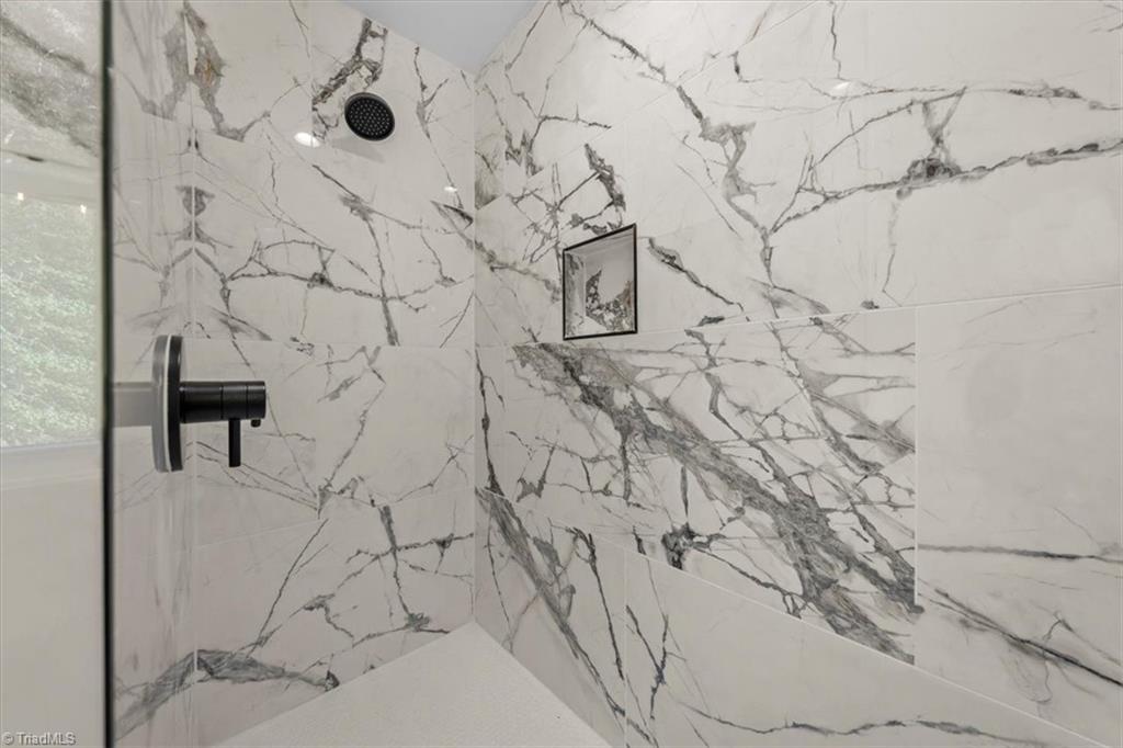 property viewer photo 10