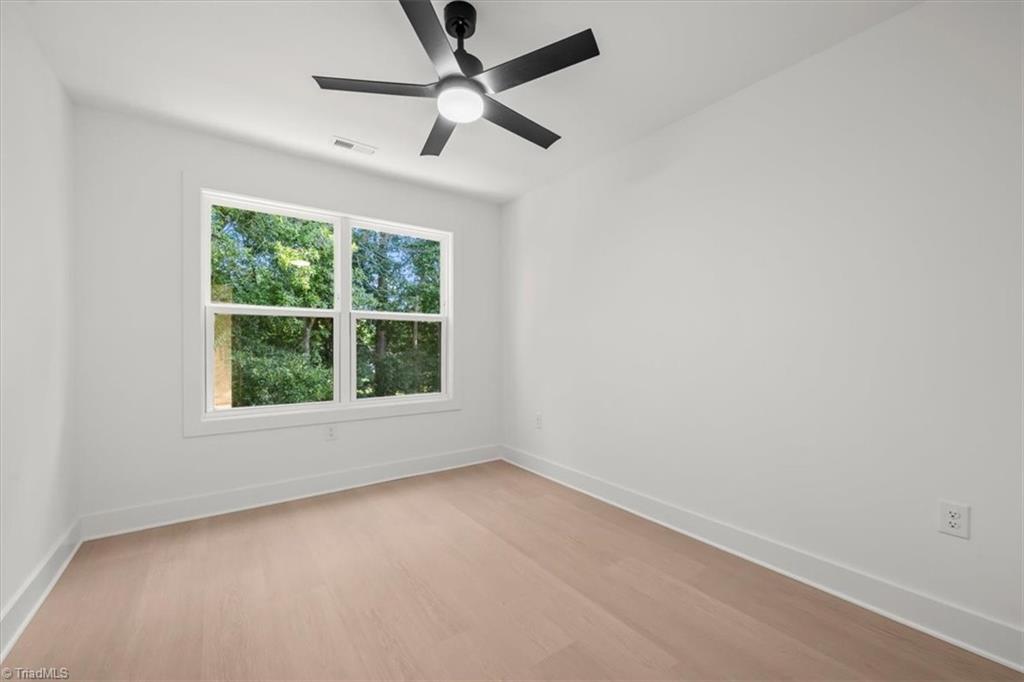 property viewer photo 12