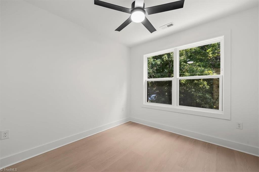 property viewer photo 14