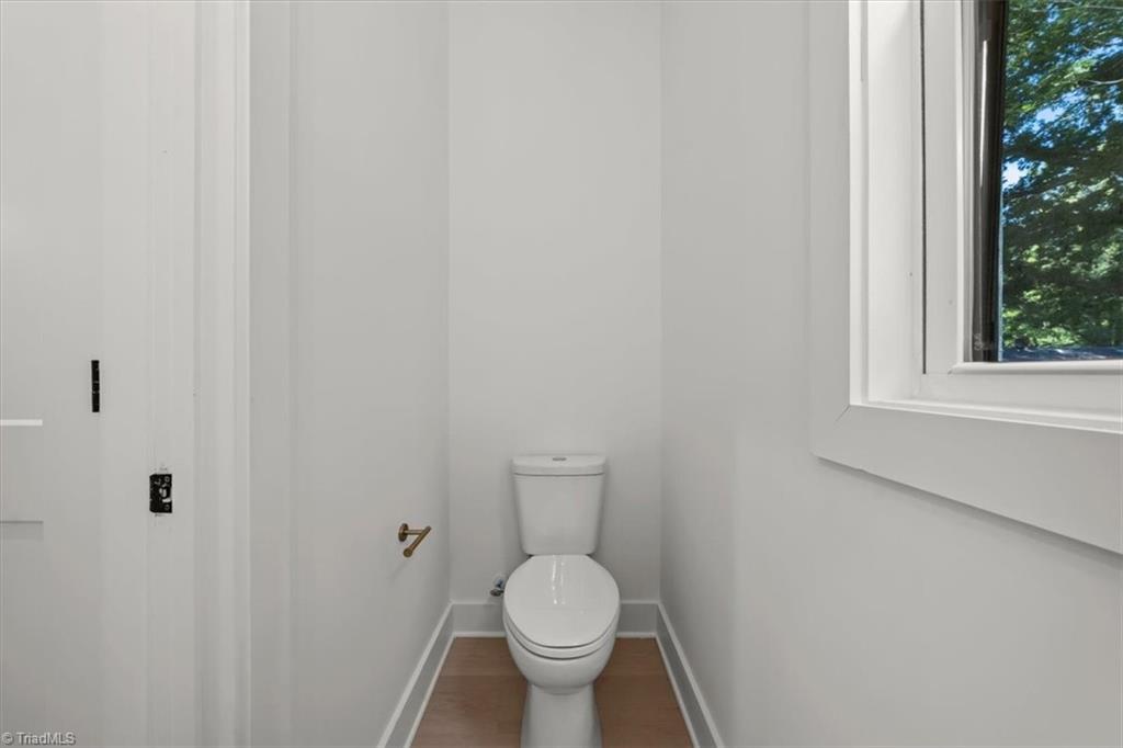 property viewer photo 18