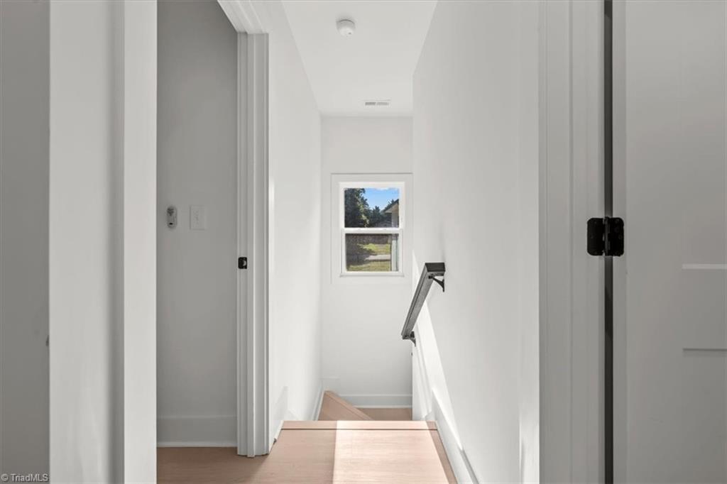 property viewer photo 20