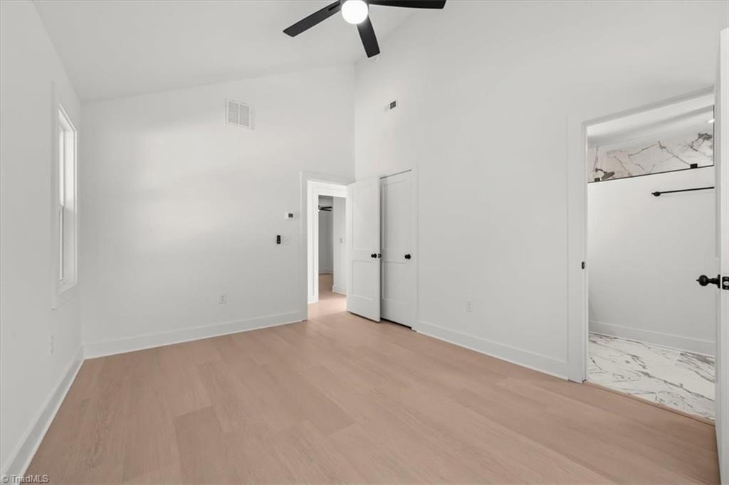 property viewer photo 22