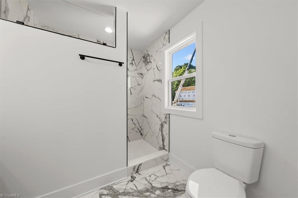 property viewer photo 23