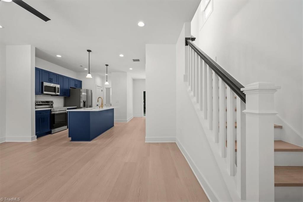 property viewer photo 24