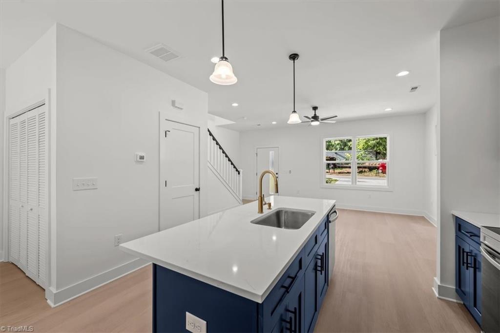 property viewer photo 6