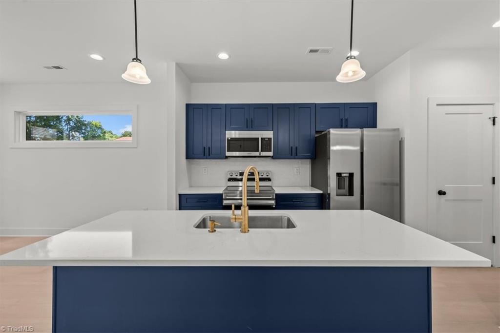 property viewer photo 7