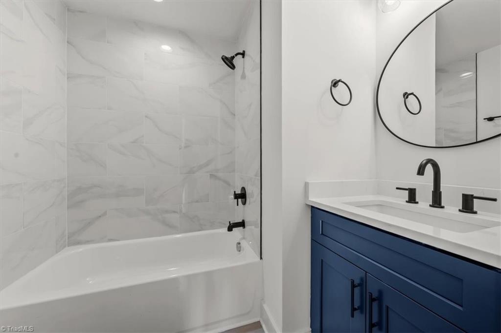 property viewer photo 8