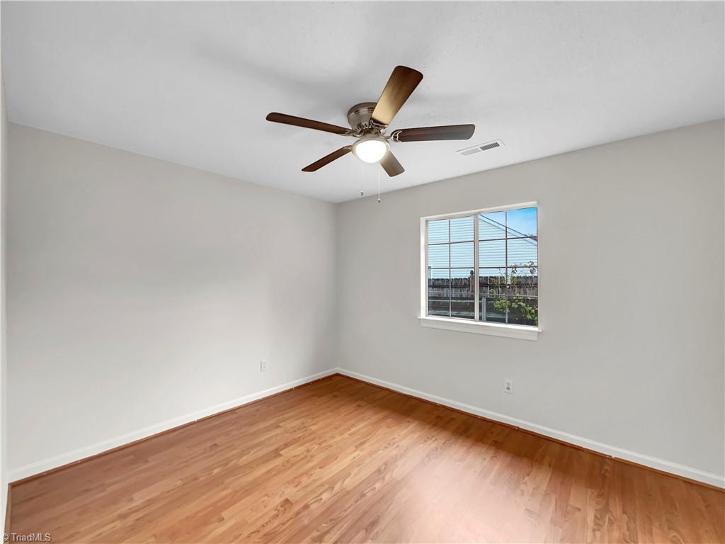 property viewer photo 13