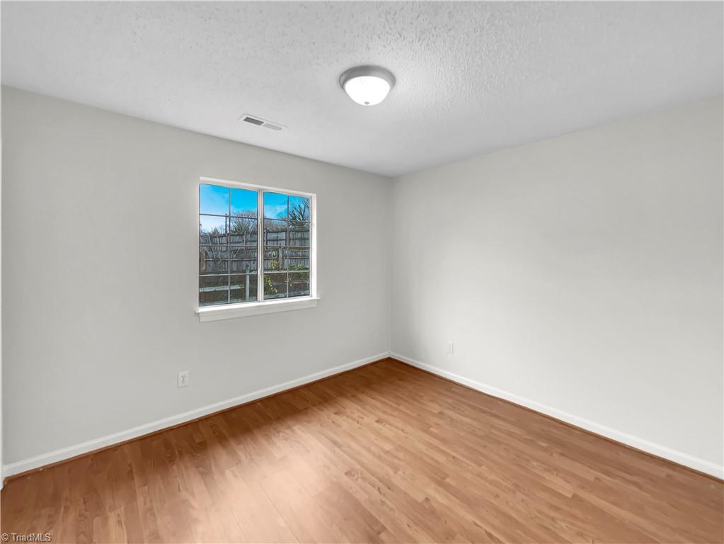 property viewer photo 14