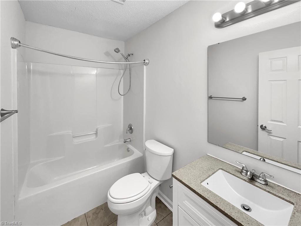 property viewer photo 15