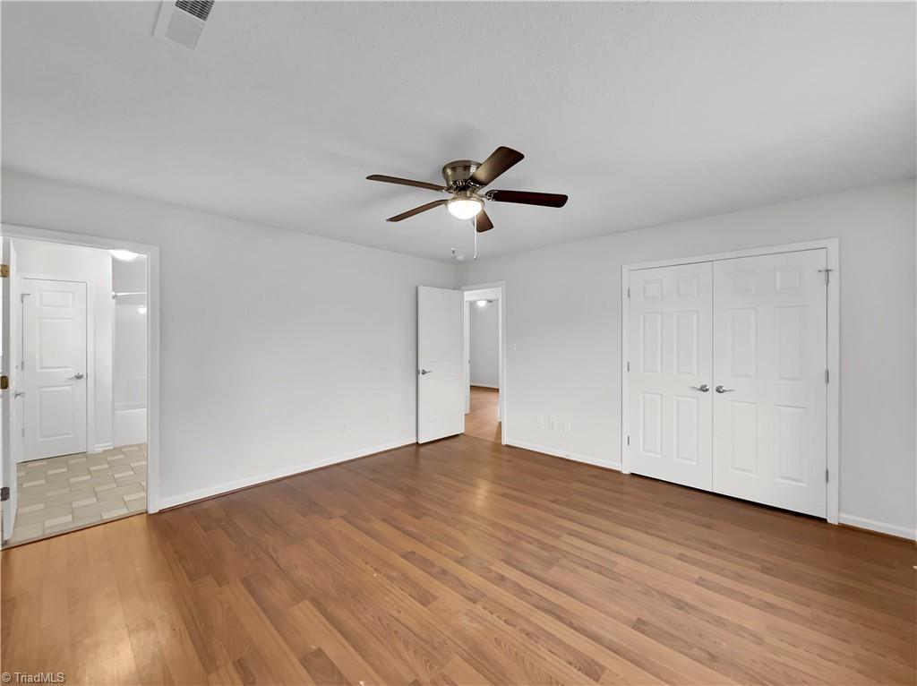 property viewer photo 3
