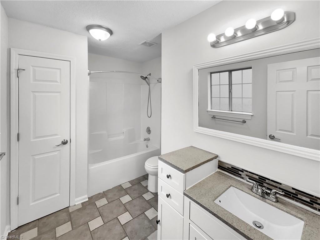 property viewer photo 5