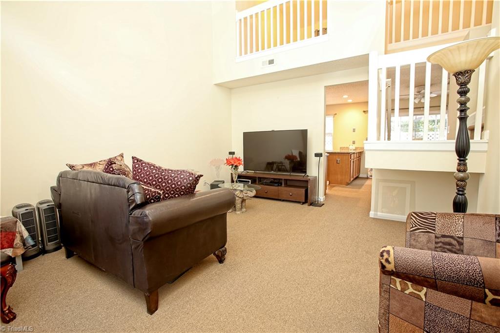 property viewer photo 1