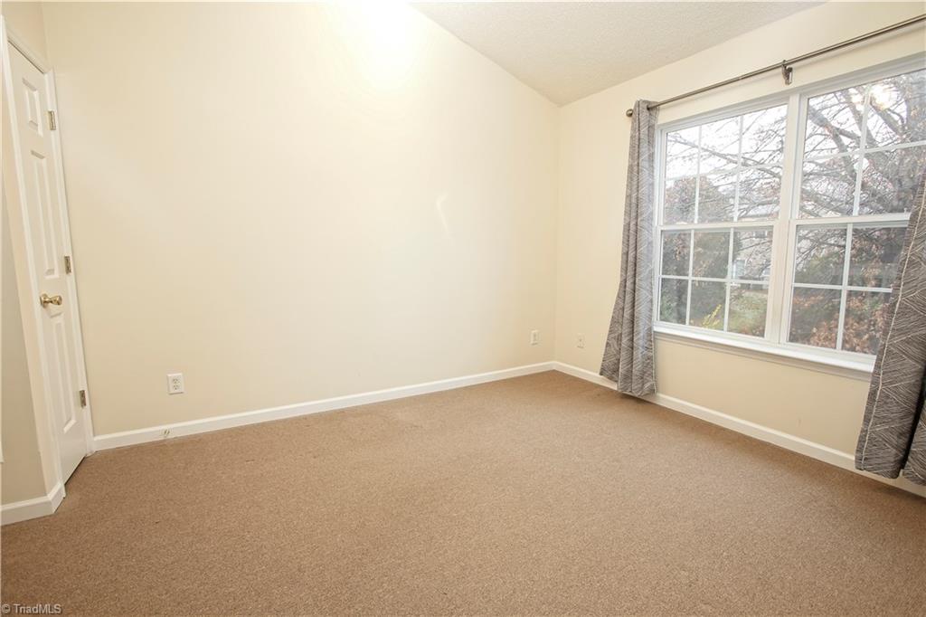 property viewer photo 7