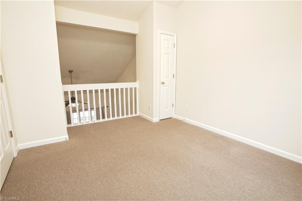 property viewer photo 8