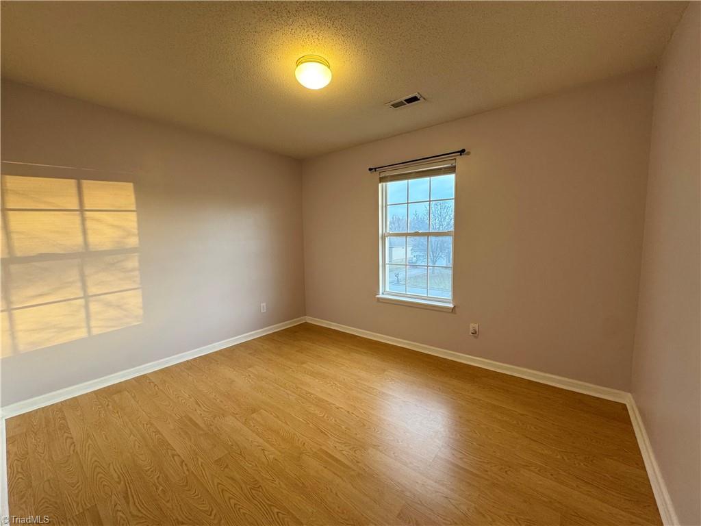 property viewer photo 20