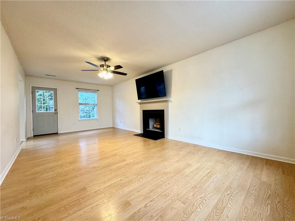 property viewer photo 6